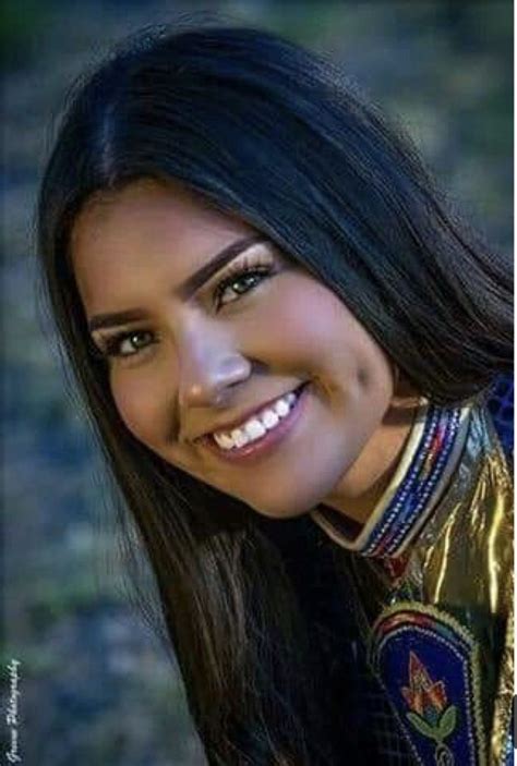 Beautiful Smile Native American Girls American Indian Girl American