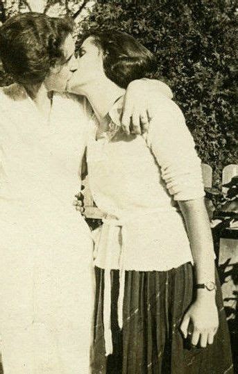 lesbian vintage couple kiss