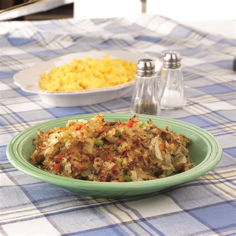 Potatoes, bell peppers and onions, you just can't go wrong! Hash-brown Potatoes O'brien | Recipe | Potatoes o brien ...