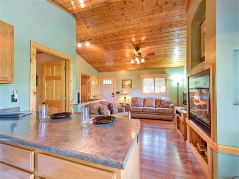 Naughty by nature cabin gatlinburg. Naughty By Nature Cabin in Gatlinburg w/ 1 BR (Sleeps2)