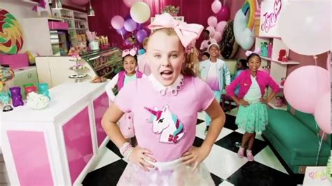 Jojo Siwa Kid In A Candy Store Youtube