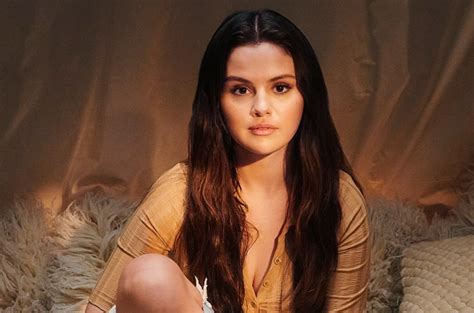 Selena Gomez Teases New Documentary ‘selena Gomez My Mind And Me
