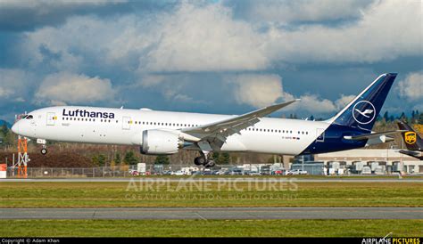 D Abpb Lufthansa Boeing Dreamliner At Vancouver Intl Bc