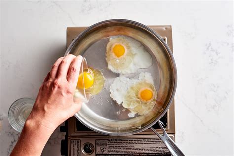 Easy Way To Poach An Egg How To Make Poached Eggs