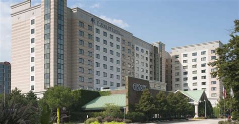 Hotel Doubletree By Hilton Chicago Ohare Airport Rosemont Stany Zjednoczone Trivagopl