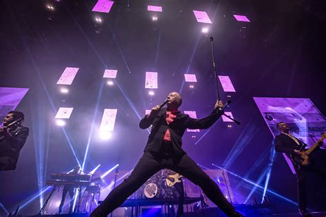 Simple Minds Tour — Universal Pixels - making your vision reality