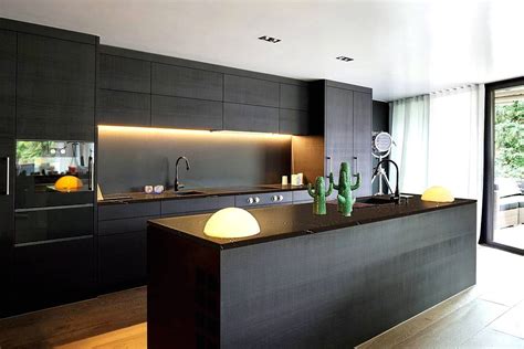 dapur warna hitam desainrumahidcom