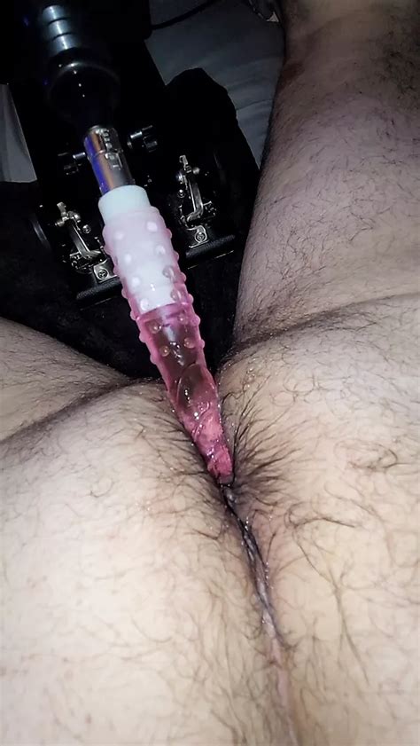 máquina de follar golpeando mi apretado culo peludo xhamster