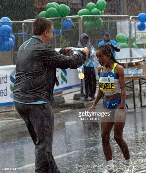 Bezunesh Bekele Photos And Premium High Res Pictures Getty Images
