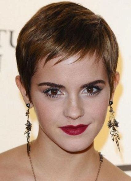 A platinum gray hair color can easily distract from. Short Hairstyles for Fine Hair
