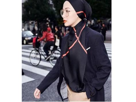 Bringing you neelofa's latest hijab & merchandise. Naelofar untuk hijabi moden