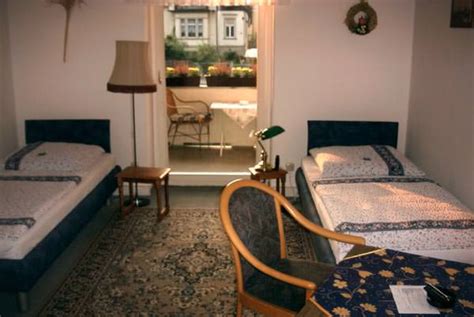 9, 01259, dresden deutschland inklusive kontaktdaten wie adresse, telefonnummer, webseite, anfahrtsplan u.a. Dresden-Pappritz: Monteurzimmer ab 15,00€/Nacht ️