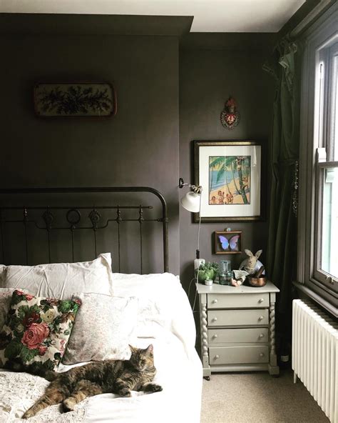 Used stuff to sale and buy in budapest (clothes, furniture, etc) has 8,206 members. Dark & Moody Bedroom | Second hand furniture shop, Girl decor, Interior design