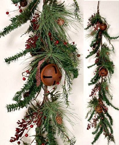 New Country Primitive Rusty Bell Pine Berry Christmas Garland Swag Vine