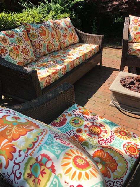 Great Blog Post On How To Recover Cushions Worth A Look Outdoor Chair Cushions Diy Diy