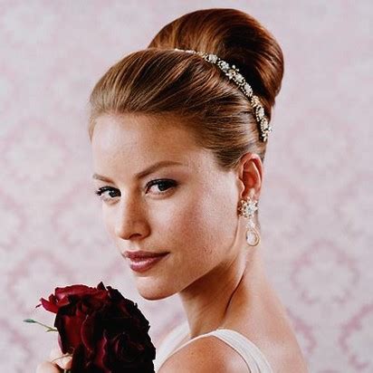 It can be simple and take no time at all to perfect. best day ever: Wedding Hairstyles