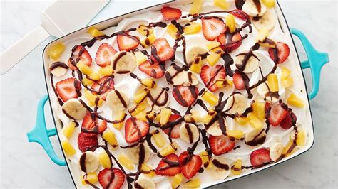 Try any of these christmas dessert recipes for sugar cookies, bundt cake, cookie sandwiches, mini cheesecakes, and a whole lot more! Banana Split Sundae Cake | Recipe in 2020 | Most popular desserts, Recipes, Popular desserts