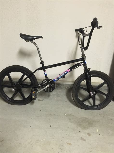 Some bike shops, like glorious ride, allow you to buy a fully built bike and trade in its entry level components (like fork, wheels and drive train) for higher if you have extra cash, this is a sweet deal. 1987 Black Gt Performer Value Question | Vintage BMX ...