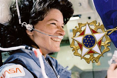 twe photo of the week sally ride first american woman to fly in space june 18 1983
