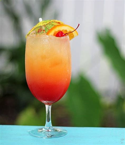 This delicious malibu sunset recipe will make you feel like you are on a tropical island. Malibu Summer Rose Cocktail | Recipe | Cocktail drinks ...
