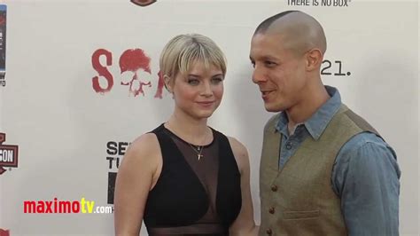 theo rossi and sarah jones sons of anarchy season five premiere arrivals youtube