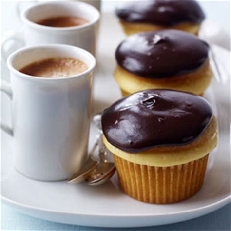 Beat cream, pudding mix, milk and vanilla in large bowl with mixer on high speed until stiff peaks form. Best Boston Cream Cupcakes Recipe-How To Make Boston Cream ...
