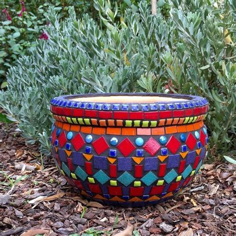 Pin By Kathy Snizek On Mosaics Mosaic Planters Mosaic Pots Mosaic