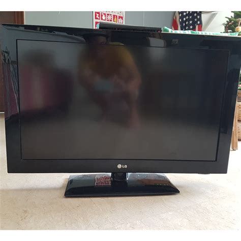32 Inch Samsung Tv All Parts Included Working Fine Tv And Home