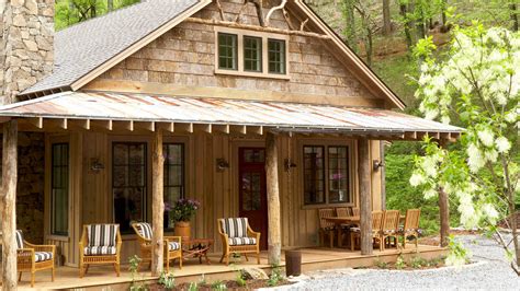 Monsterhouseplans.com offers 29,000 house plans from top designers. A Mountain Getaway Cottage in Asheville, North Carolina ...