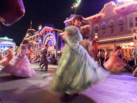 A Look At The New Halloween Frightfully Fun Parade At Disneyland