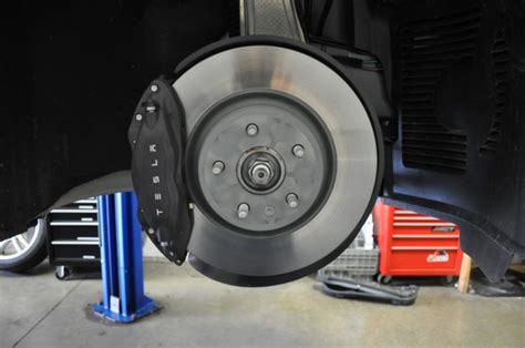 Caliper Painting Tesla 85D | Car Repair, & Performance | Fluid
