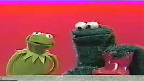 Sesame Street Cookie Monster And Kermit Poetry Video Dailymotion