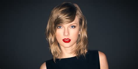 Taylor Swift Signs Incredible Record Deal With Republic Records And