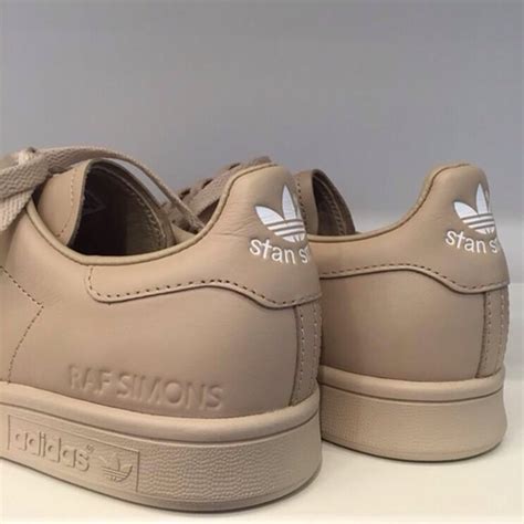 Imagen De Adidas Shoes And Tumblr Cream Aesthetic Aesthetic Colors