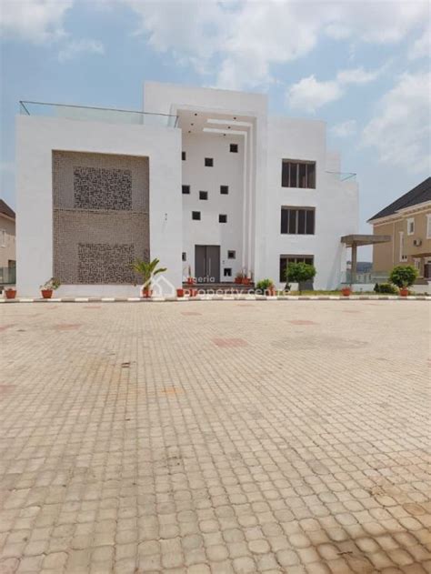For Sale 8 Bedroom Mansion Duplex With 2 Room Guest Chalet And Bq