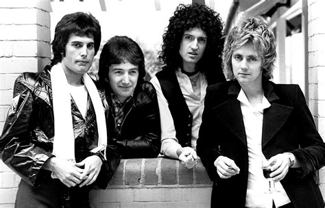 Queen is freddie mercury, brian may, roger taylor and john deacon and they play rock n' roll. Queen Band Wallpaper Desktop ·① WallpaperTag