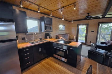 This Tiny House Keeps Things Separated And Open In Just 500sf Tiny Houses