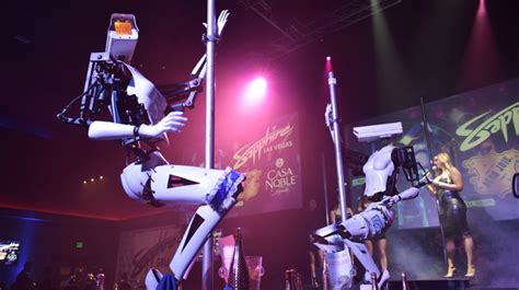A Las Vegas Des Robots Coquins Créés Pour Un Club De Strip Tease