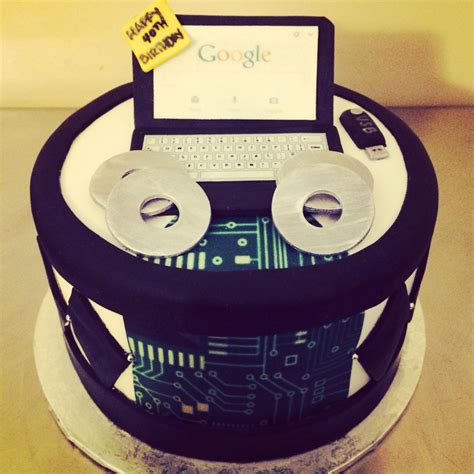 If you know someone who loves their laptop and spends a lot of time on it, why not. Computer geek cake | Birthday Party Ideas | Pinterest | Birthday stuff and Birthday party ideas