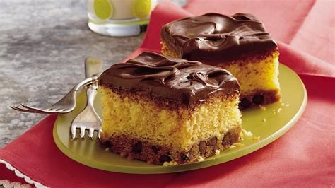 Create delicious cakes, traybakes, cupcakes, cookies and more with delicious recipes by betty crocker! Chocolate Chip Cookie Surprise Cake recipe from Betty Crocker