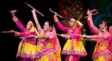 Ras Garba And Dandiya Navratri Celebrations In Gujarat Discovering India