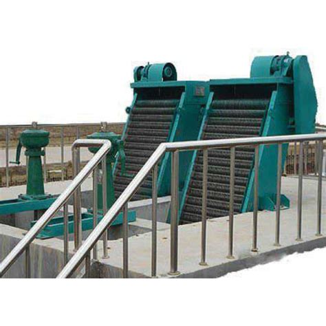 It can also refer to something that is composed of large parts or particles. KLCS Rotary Coarse Screen