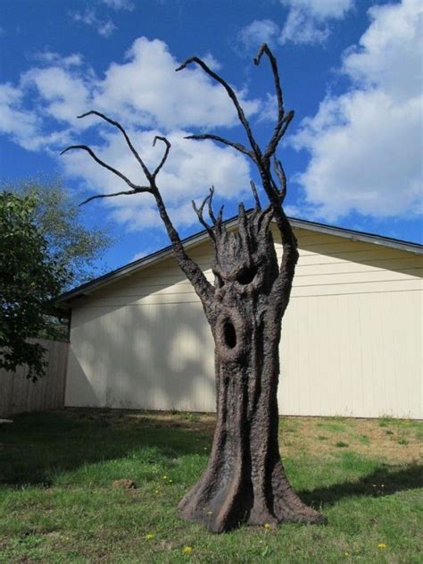 How To Make Haunted Forrest Trees For Halloween Props Spooky Tree 634