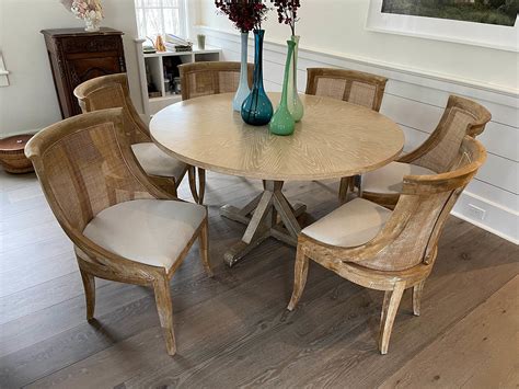 Contemporary Round Oak Pedestal Dining Table And Six Chairs