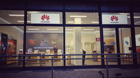 Huawei phone repair in kl & selangor. Huawei Service Center Berlin - so lief die Eröffnung (Vlog ...