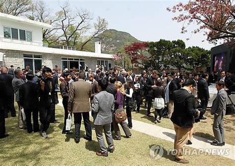 평생을 사랑받기 위해 애썼지만, 여동생이 태어나자마자 버려지고 정략결혼을 하러 가던 길에. 故 정주영 회장 청운동 자택, 손자 정의선 부회장이 물려받아 ...