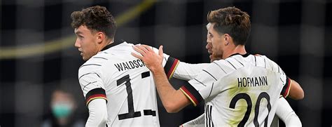Germany's first team has a touch of clarity to it, but that could be because joachim low will not want to tinker with a side that thrashed portugal in the group of death. DFB-Team: Wer schafft es in den Kader zur EURO 2021? | bwin