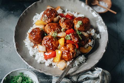 Serve the sweet and sour chicken over rice and be prepared to never want to get it for take out again! Sweet and Sour Meatballs | Omnivore's Cookbook