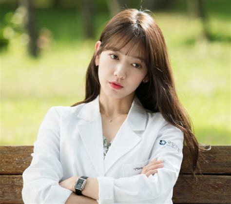 Kim rae won & park shin hye as expected the best actor & actress. Doctors Park Shin-Hye Fashion: Luxury Chic Surgeon Style ...