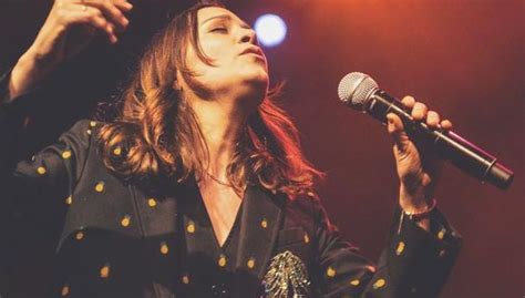 2, is the tenth studio album by mexican recording artist natalia lafourcade, based on a concert made on november 4, 2019 called un canto por méxico para la reconstrucción del centro de documentación del son jarocho, it is the second part of the project following the 2020 album un canto por méxico, vol. Natalia Lafourcade presenta "Cien años", icónico tema que ...